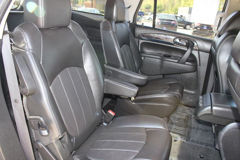 2016 Buick Enclave Image 18