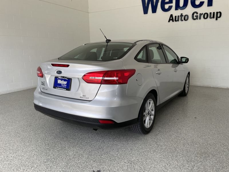2016 Ford Focus Image 10