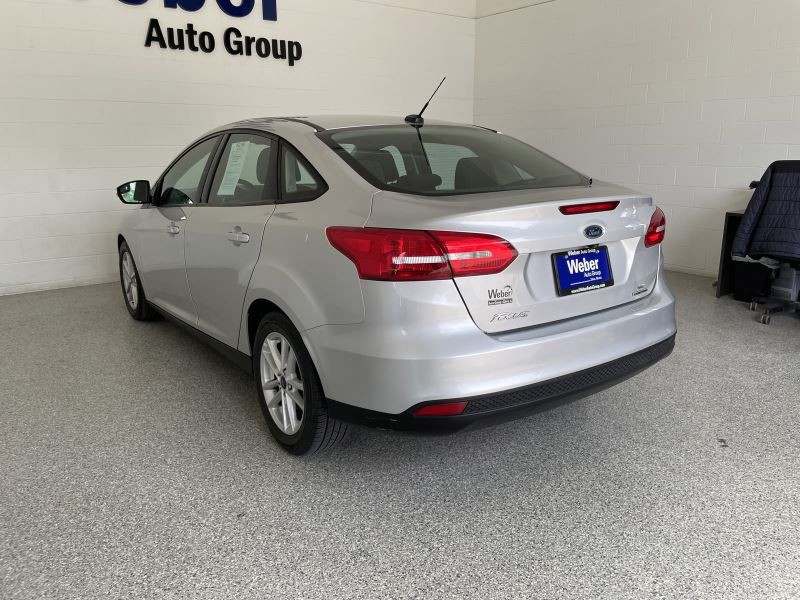 2016 Ford Focus Image 11
