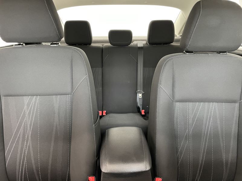 2016 Ford Focus Image 22