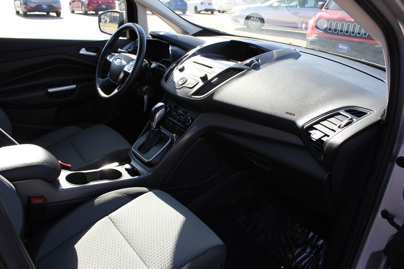 2017 Ford C-Max Image 21