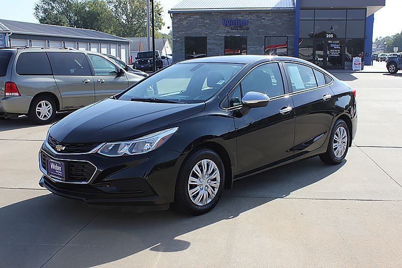 2017 Chevrolet Cruze Image 3