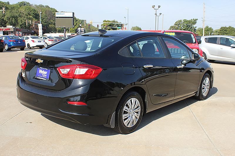 2017 Chevrolet Cruze Image 8