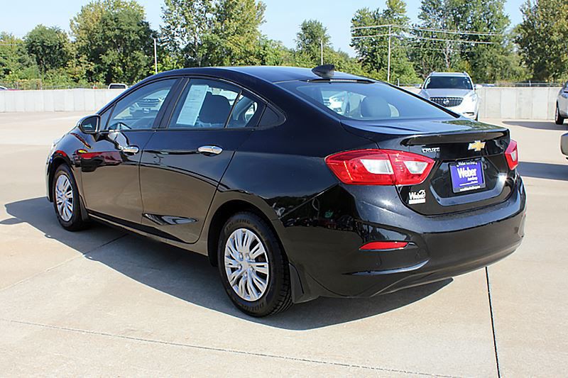 2017 Chevrolet Cruze Image 11