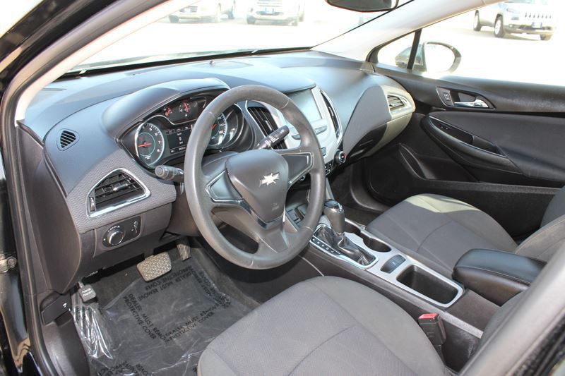 2017 Chevrolet Cruze Image 16