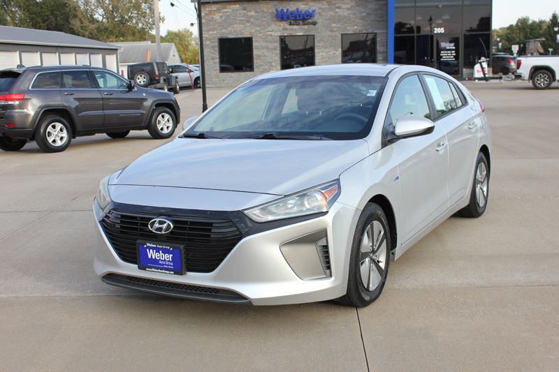 2019 Hyundai Ioniq Image 2