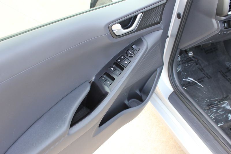 2019 Hyundai Ioniq Image 15