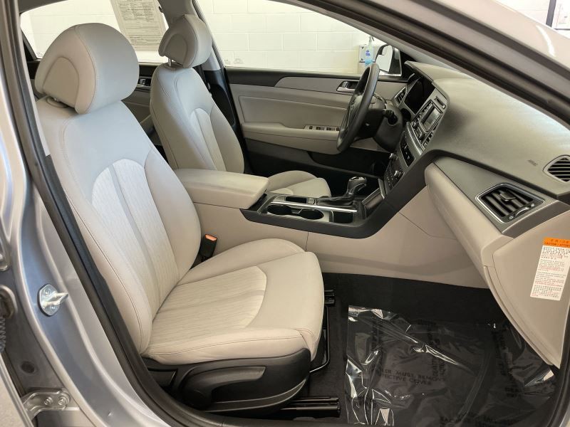 2016 Hyundai Sonata Image 19