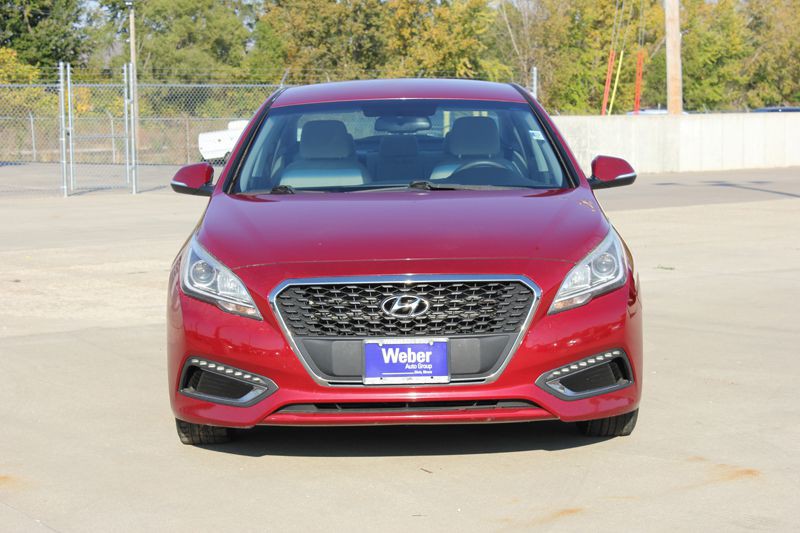 2016 Hyundai Sonata Image 2