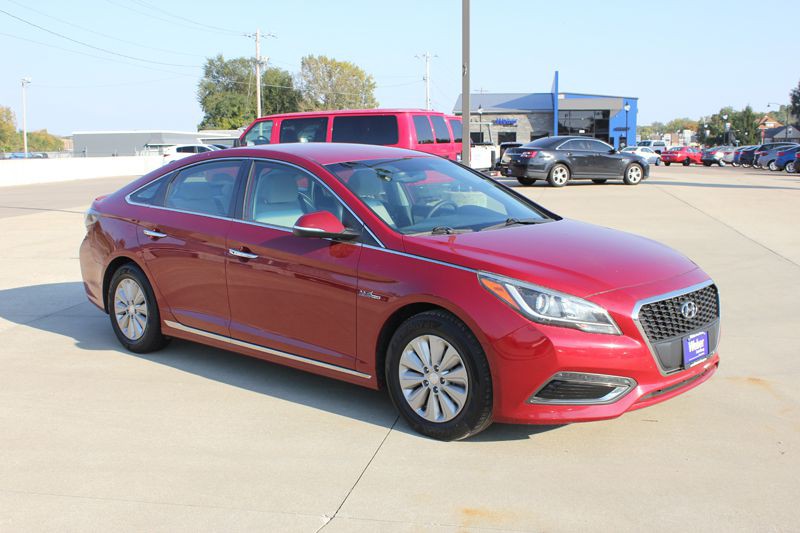 2016 Hyundai Sonata Image 3