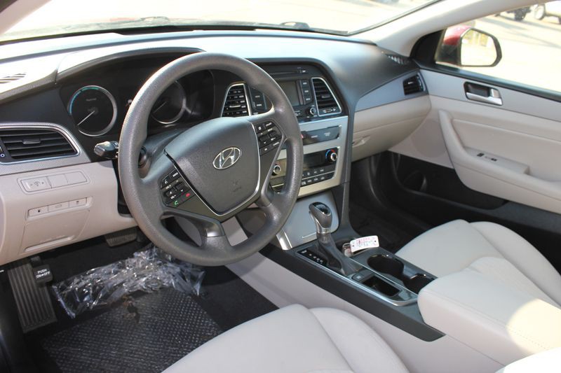 2016 Hyundai Sonata Image 16