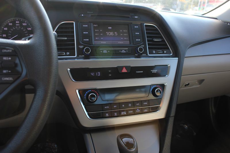 2016 Hyundai Sonata Image 23