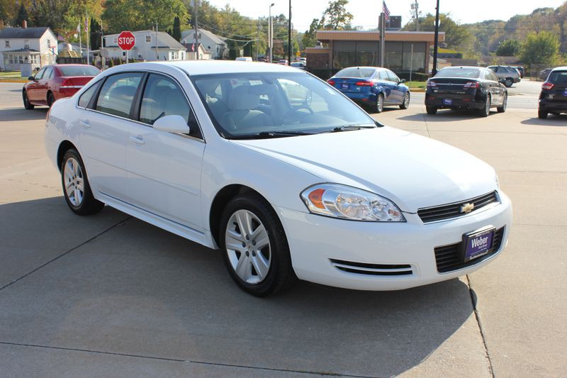 2011 Chevrolet Impala Image 3