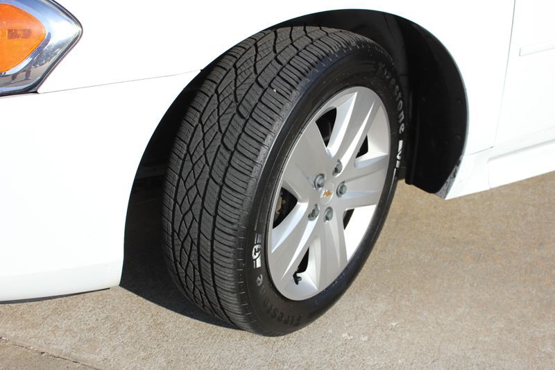 2011 Chevrolet Impala Image 26
