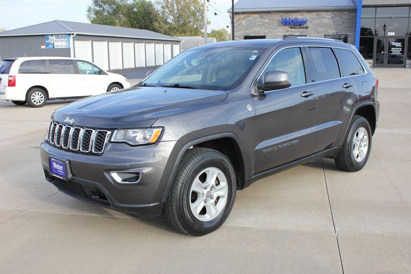 2017 Jeep Grand Cherokee Image 4