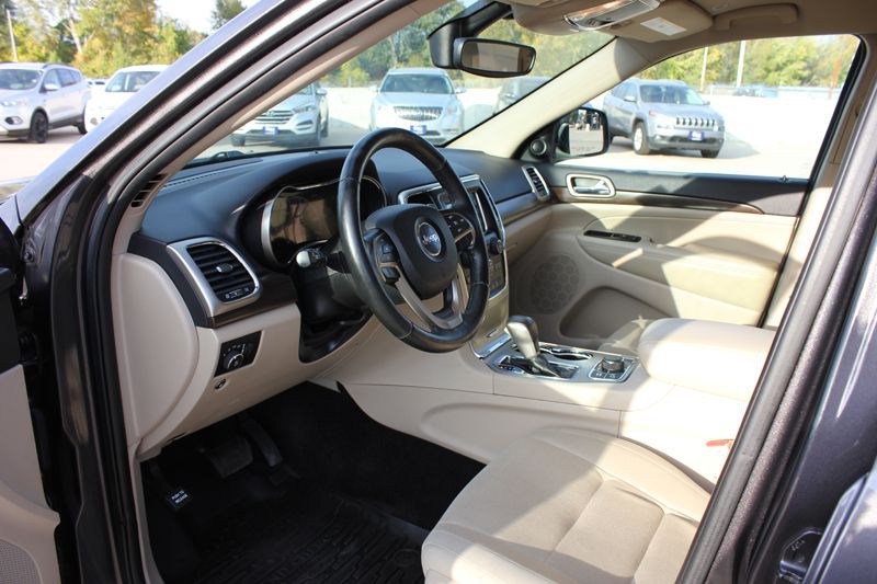 2017 Jeep Grand Cherokee Image 10