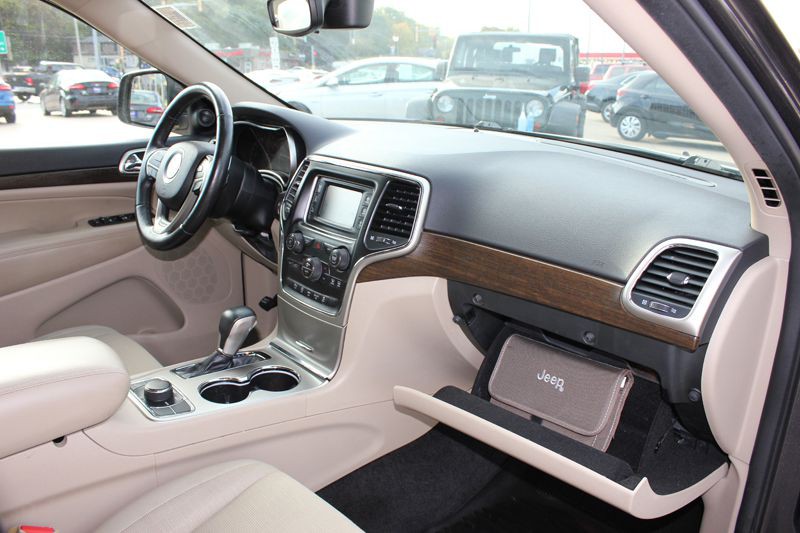 2017 Jeep Grand Cherokee Image 15