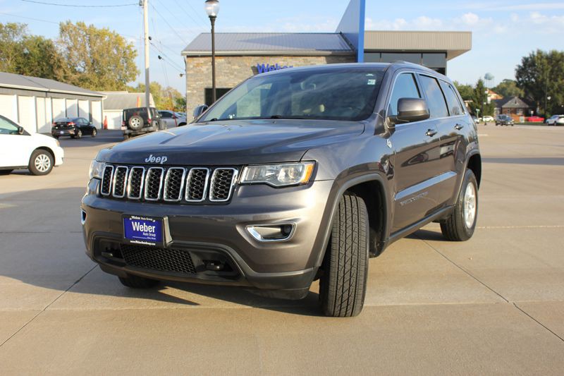 2017 Jeep Grand Cherokee Image 32