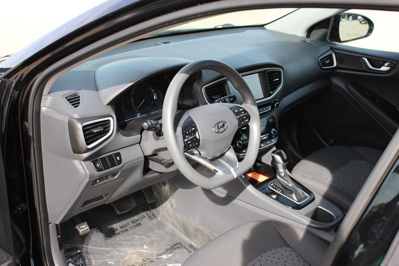 2018 Hyundai Ioniq Image 16