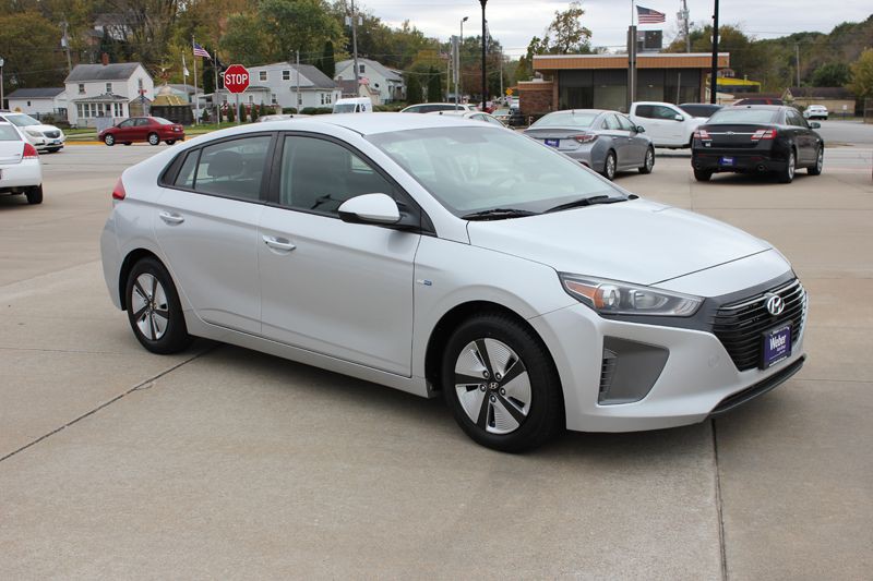2018 Hyundai Ioniq Image 3