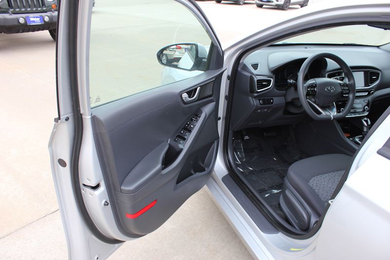 2018 Hyundai Ioniq Image 14