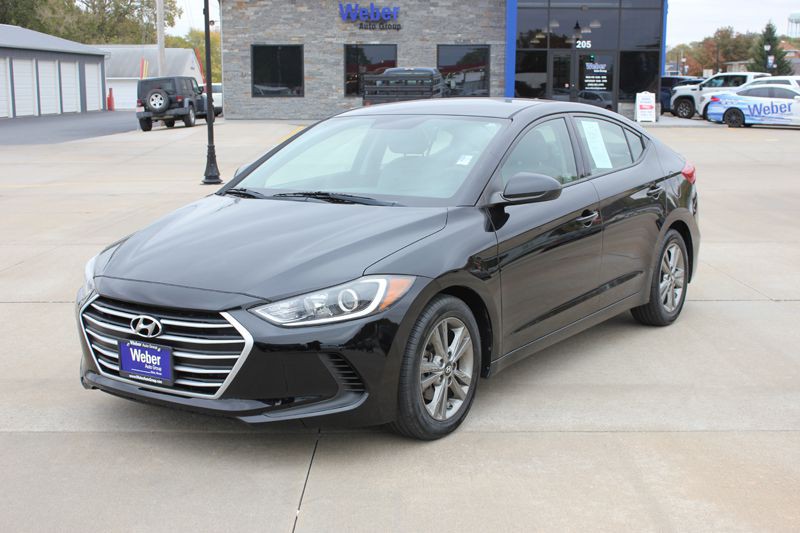 2018 Hyundai Elantra Image 2
