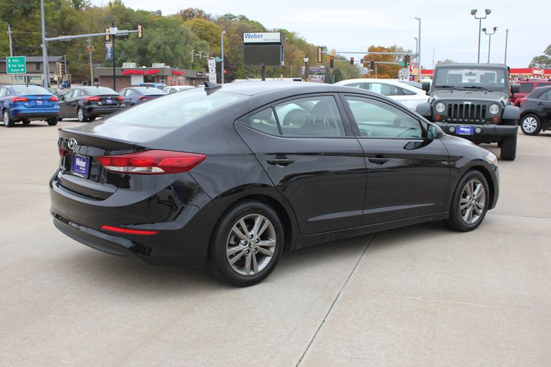 2018 Hyundai Elantra Image 9