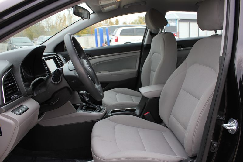 2018 Hyundai Elantra Image 17