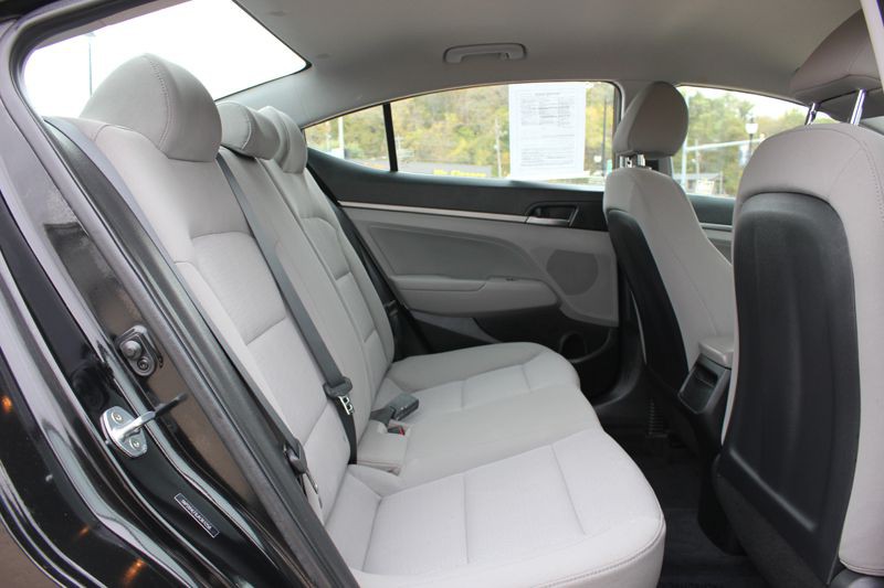 2018 Hyundai Elantra Image 19