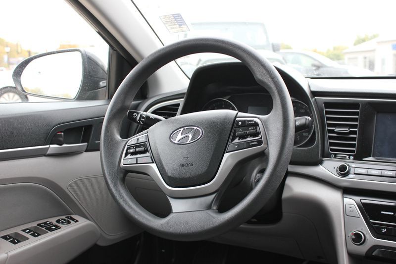 2018 Hyundai Elantra Image 22