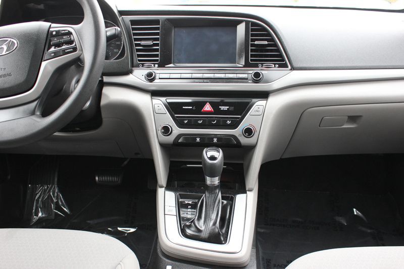 2018 Hyundai Elantra Image 23