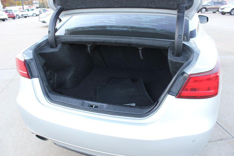 2016 Nissan Maxima Image 11