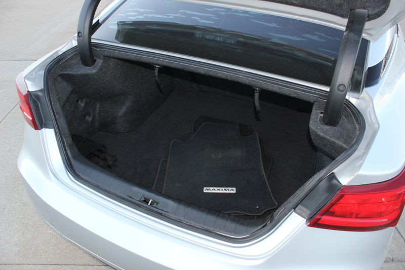 2016 Nissan Maxima Image 12