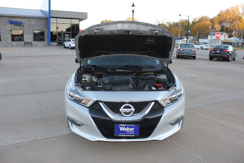 2016 Nissan Maxima Image 13