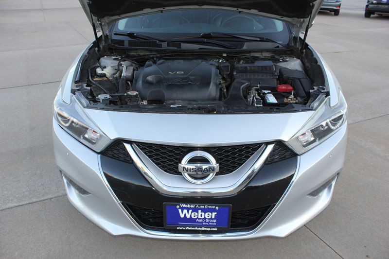2016 Nissan Maxima Image 14