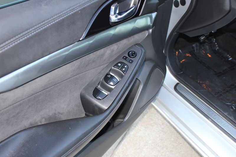 2016 Nissan Maxima Image 16