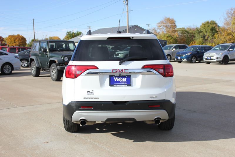 2017 GMC Acadia Image 8