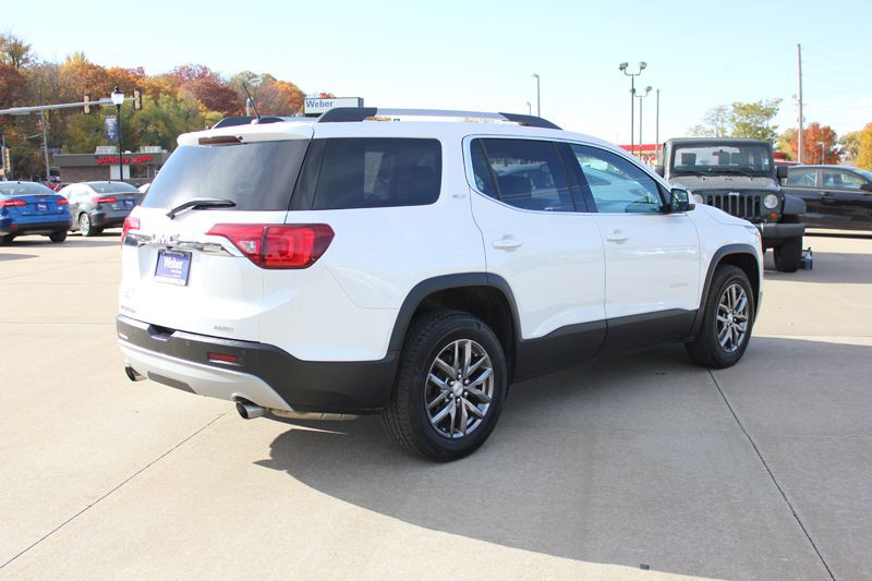 2017 GMC Acadia Image 9
