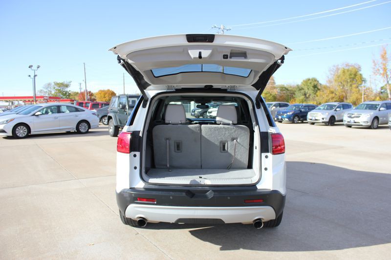 2017 GMC Acadia Image 10