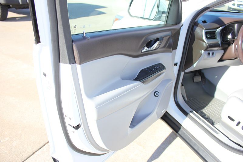 2017 GMC Acadia Image 17