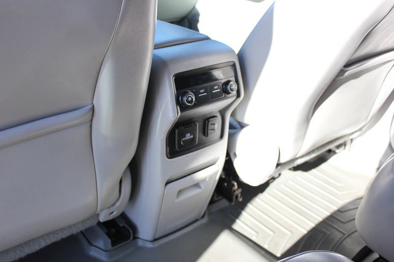 2017 GMC Acadia Image 23