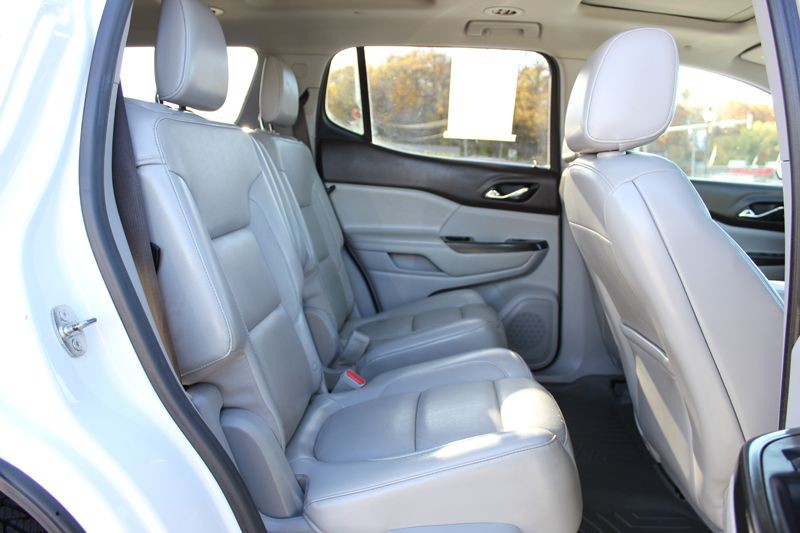 2017 GMC Acadia Image 25