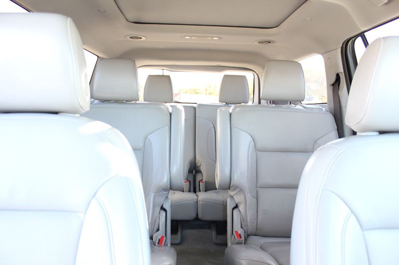 2017 GMC Acadia Image 28