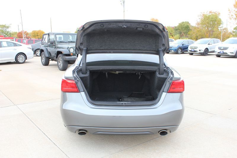 2017 Nissan Maxima Image 11