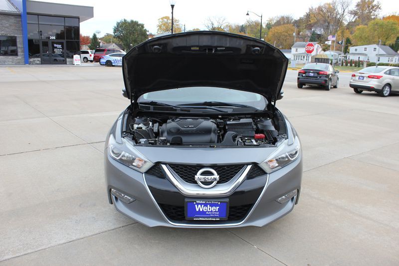 2017 Nissan Maxima Image 13