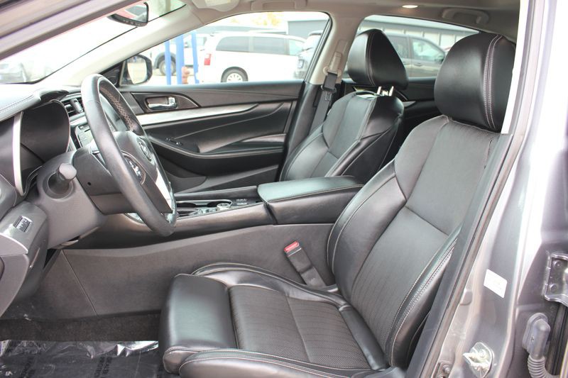 2017 Nissan Maxima Image 19