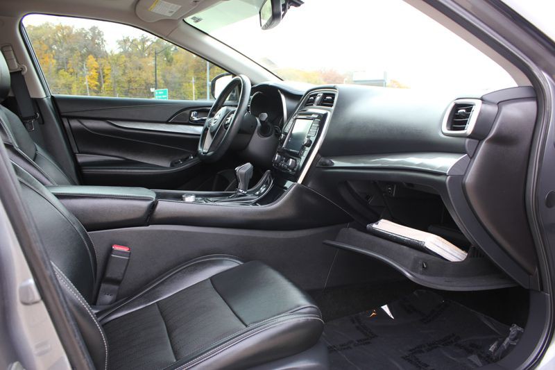 2017 Nissan Maxima Image 22