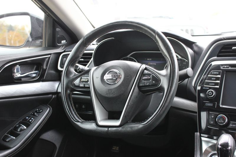 2017 Nissan Maxima Image 25
