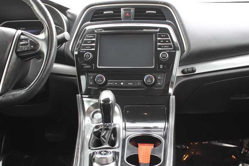 2017 Nissan Maxima Image 26