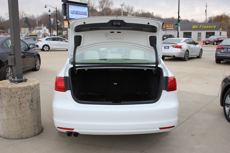 2014 Volkswagen Jetta Image 11